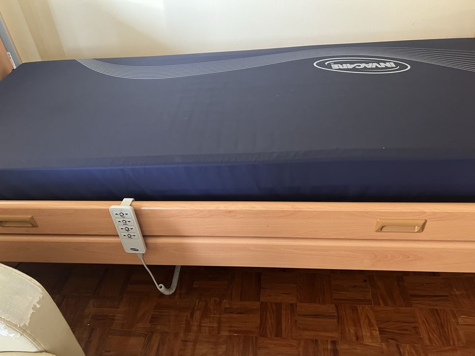 Cama artículada semi-nova