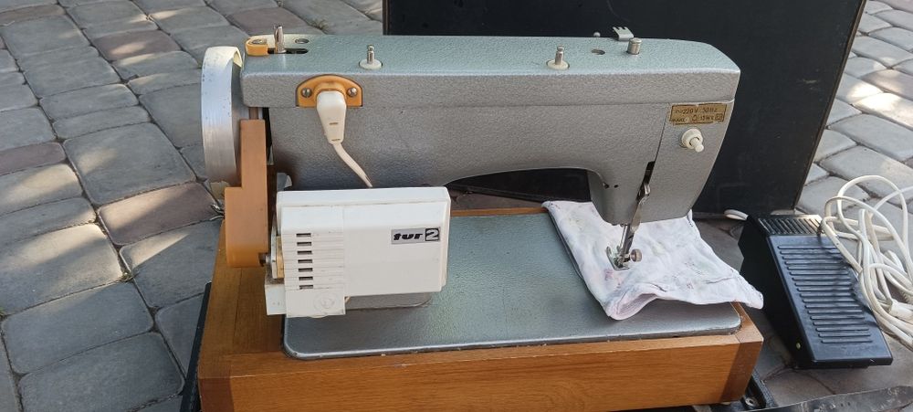 Швейна машинка Чайка 132М