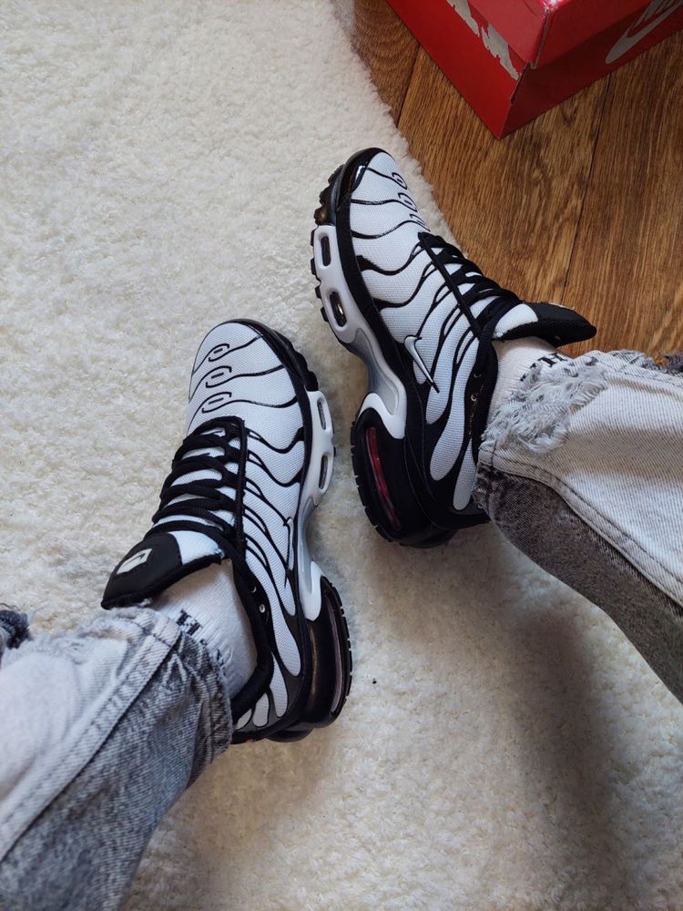 Кросівки чоловічі Nike Air Max Plus TN White/Black люкс