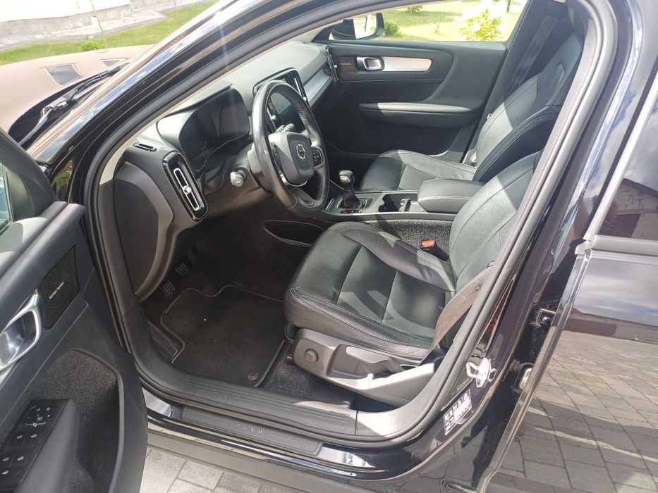 Volvo xc40 D3 momentum pro