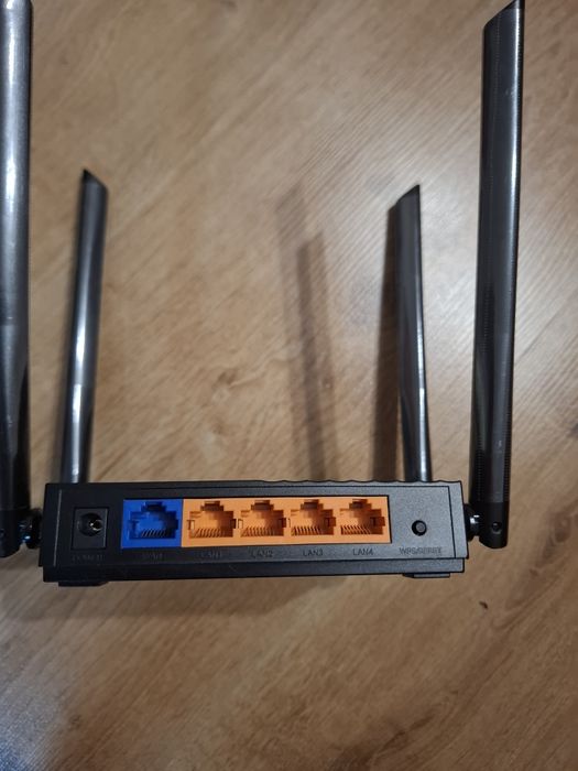 Router TP-Link Archer C64 + akcesoria (kablowanie, splitter)