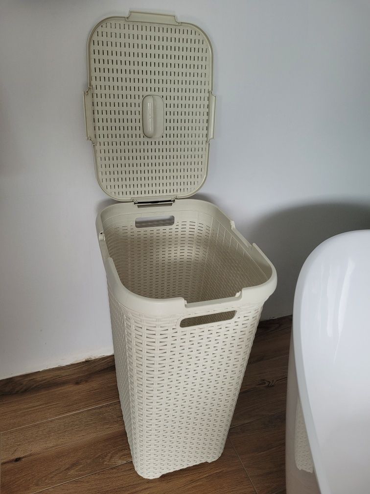 Duży pojemnik na pranie 60l curver