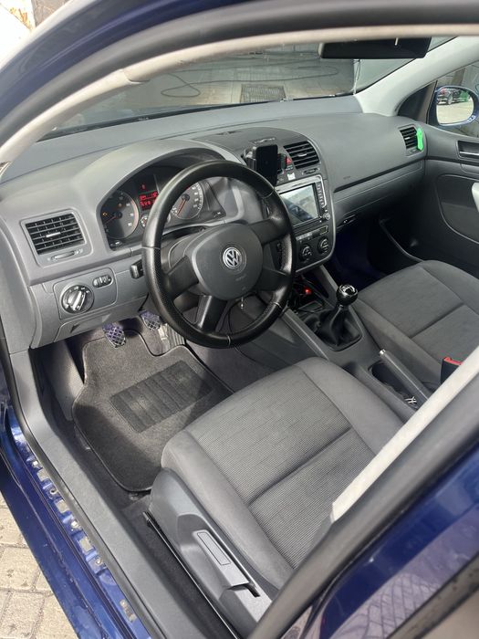 Volkswagen Golf 5 1.4 MPI