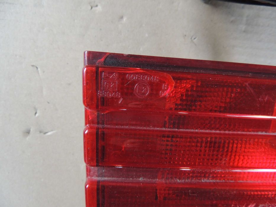Lampa tył tylna prawa lewa Mitsubishi Galant 88,89,90,91,91 w klapę
