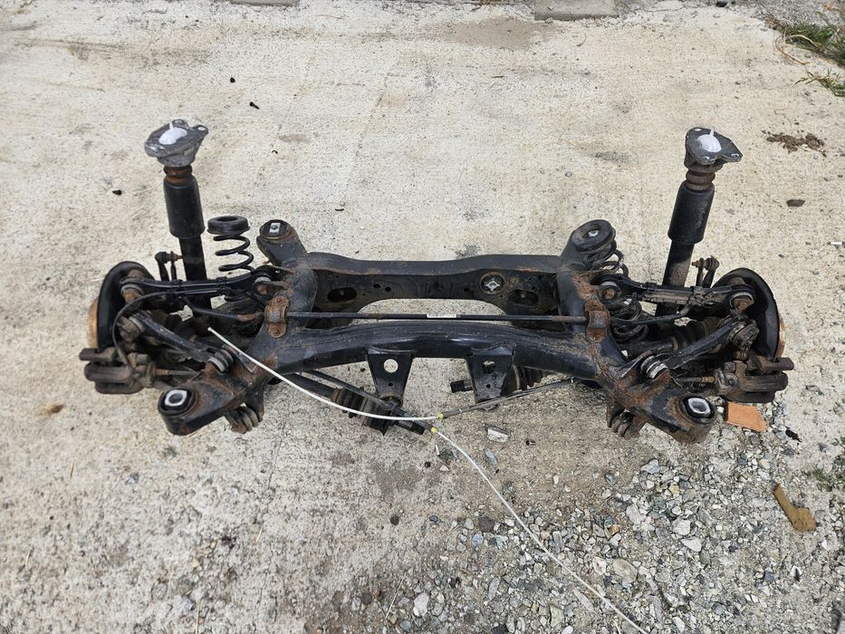 Zawieszenie Tył Bmw 1 F20 F21 belka sanki tylne wózek kołyska kopyto