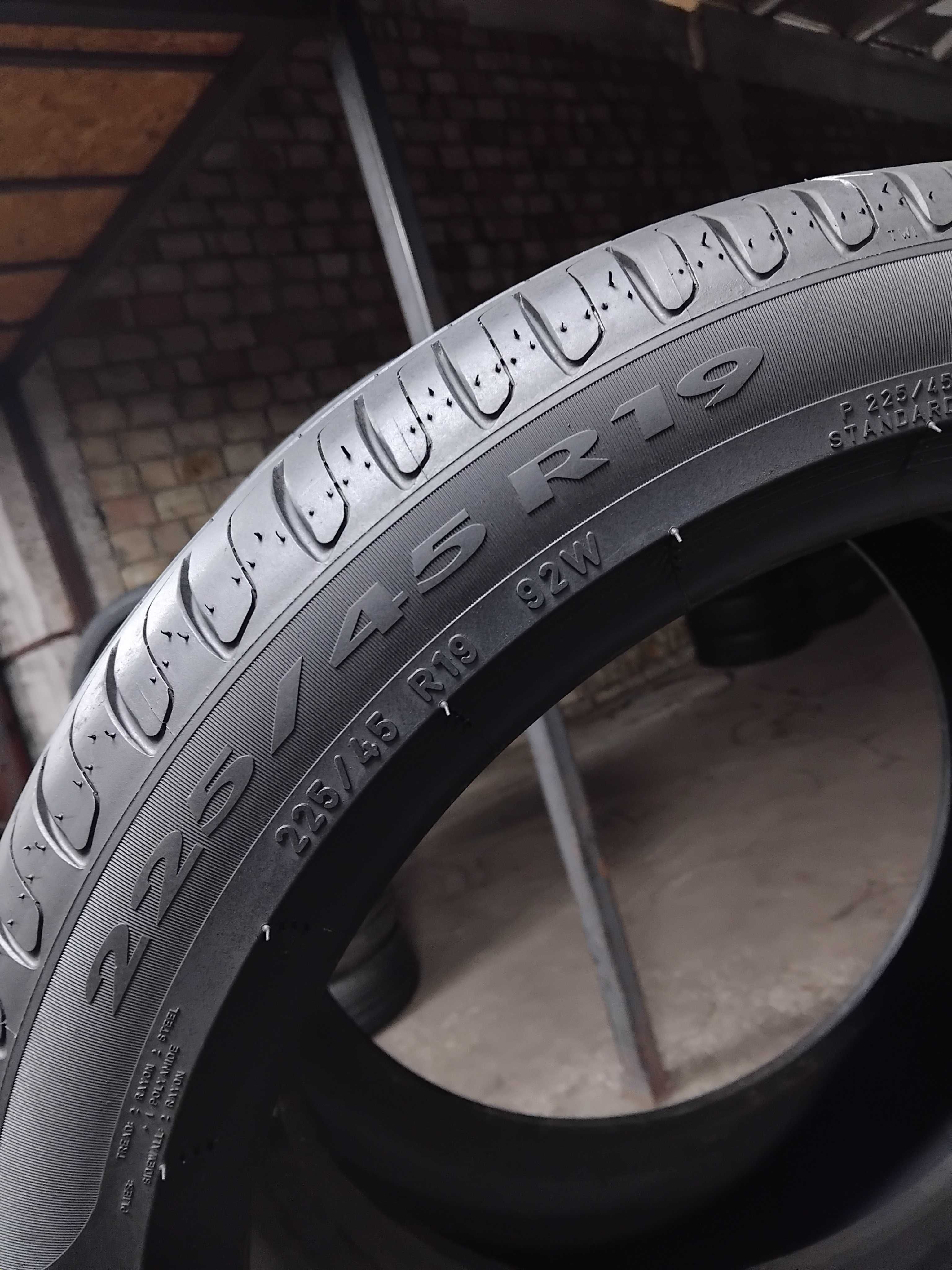 Шини бу 225/45 R19 Pirelli Cinturato P7 Ran Flat Комплект Пара Літо