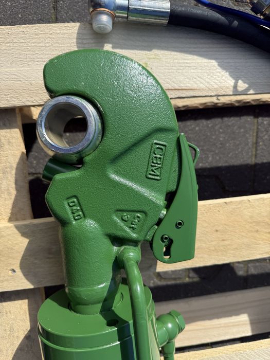 Łącznik hydrauliczny John Deere hak CBM kat3 nowy śruba centralna