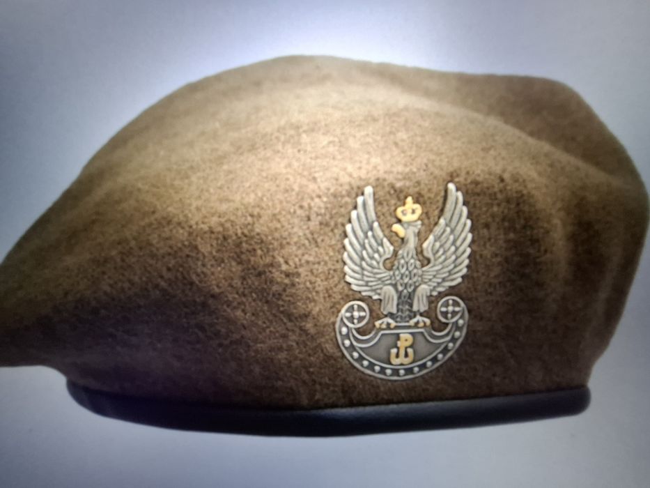 Beret WOT do munduru galowego.