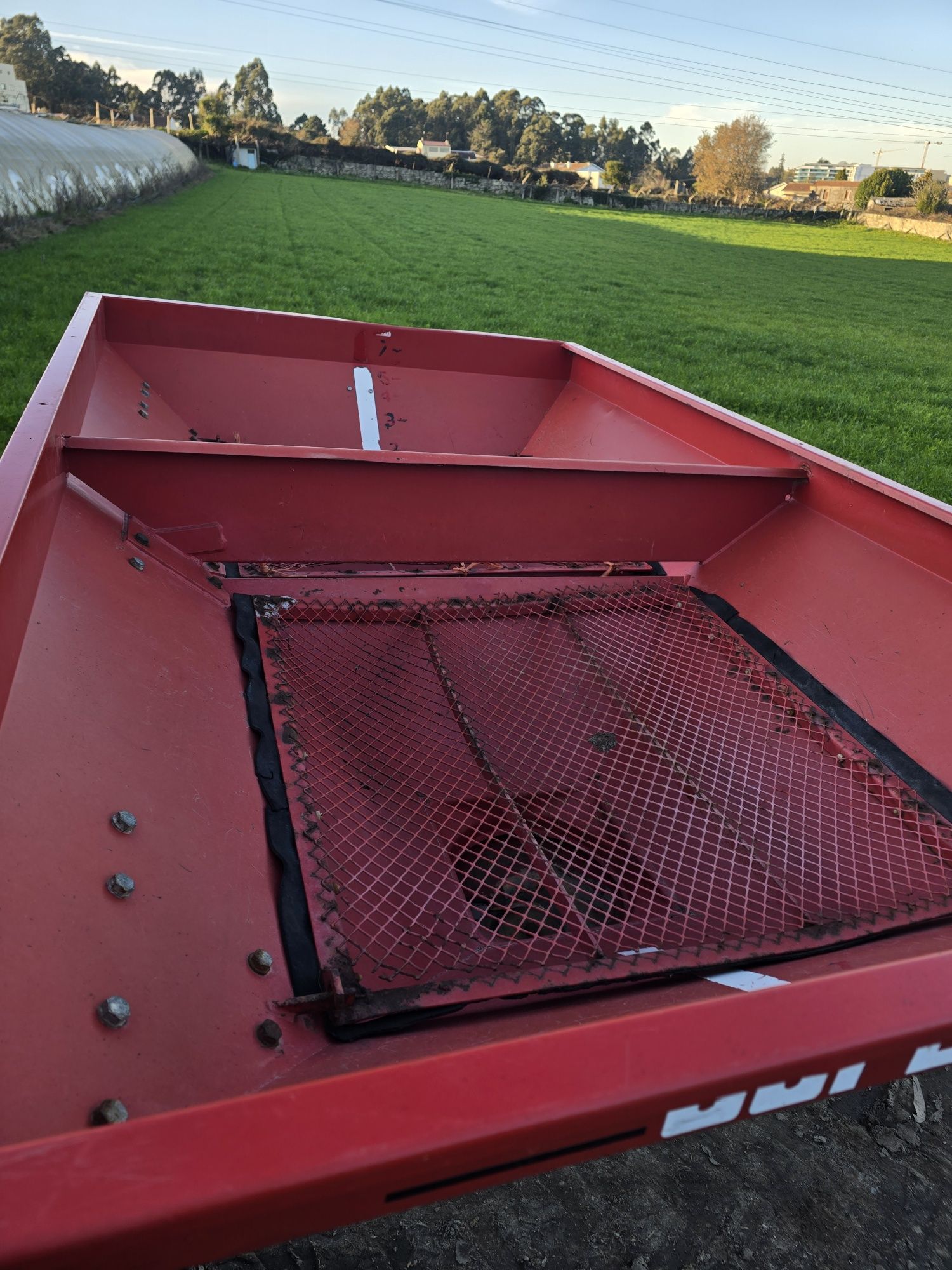 Distribuidor de adubo Lely 1200kg