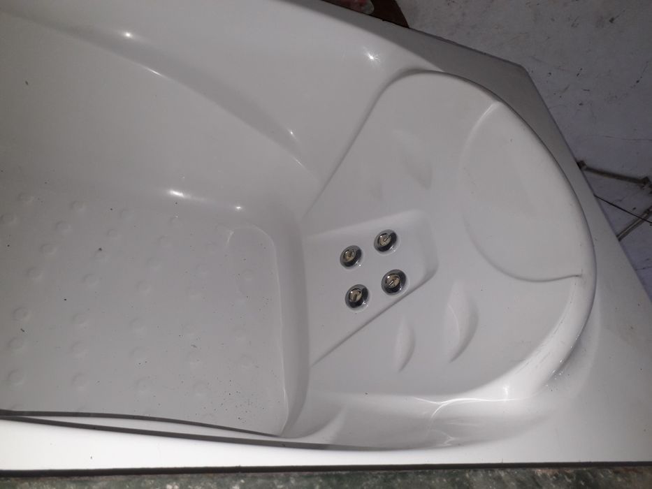 Banheira Hidromassagem/Jacuzzi.