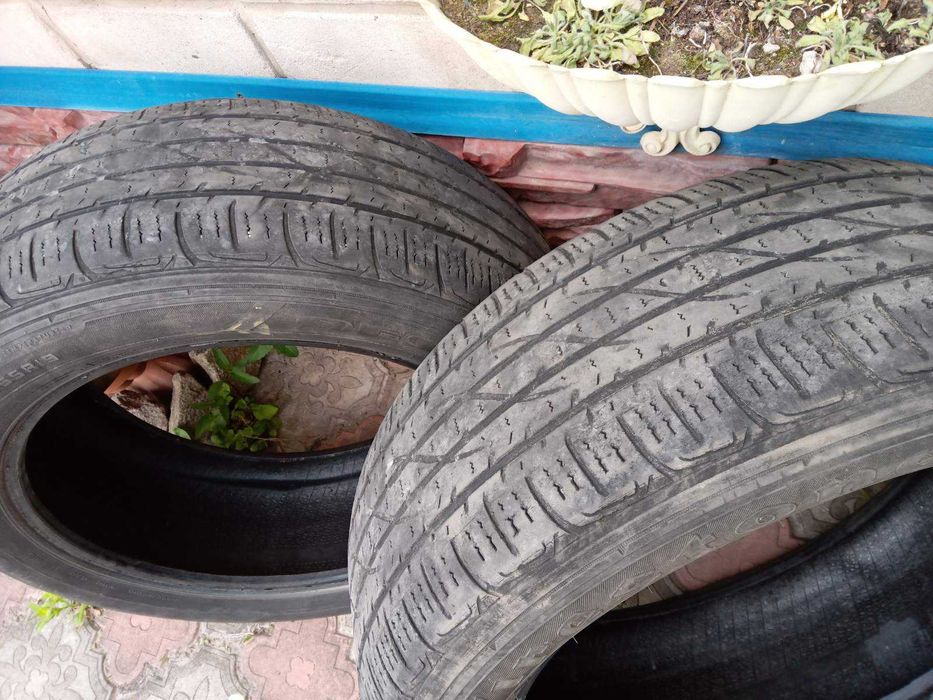 Шины 4 шт. 235/55 R19