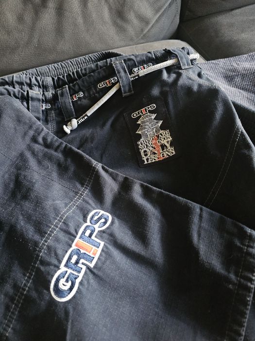 Kimono A2 BJJ GR1PS secret weapon 2.0 azul escuro.