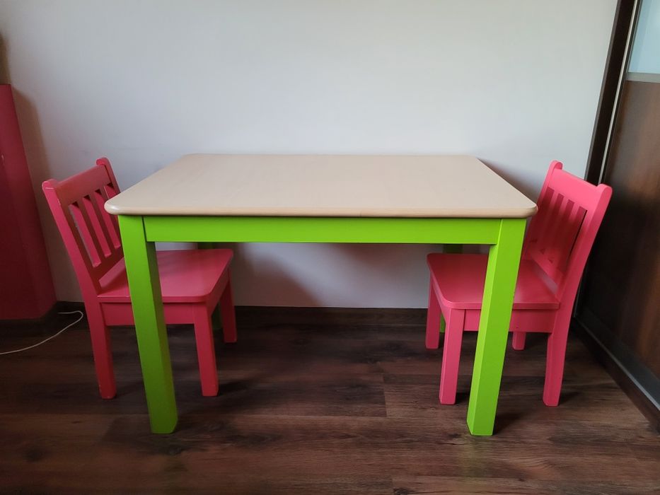 Drewniany stół 90×60 + 2 drewniane krzesełka