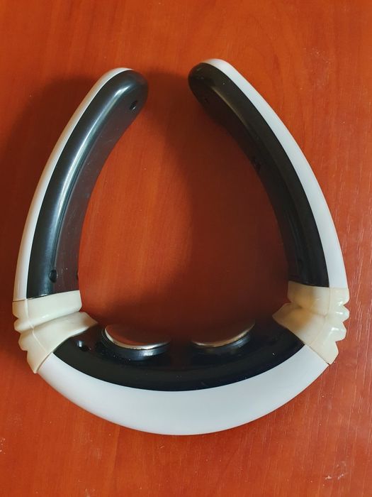 Массажер для шиї