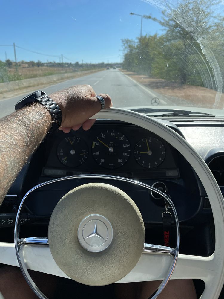 Mercedes Benz 300D w123
