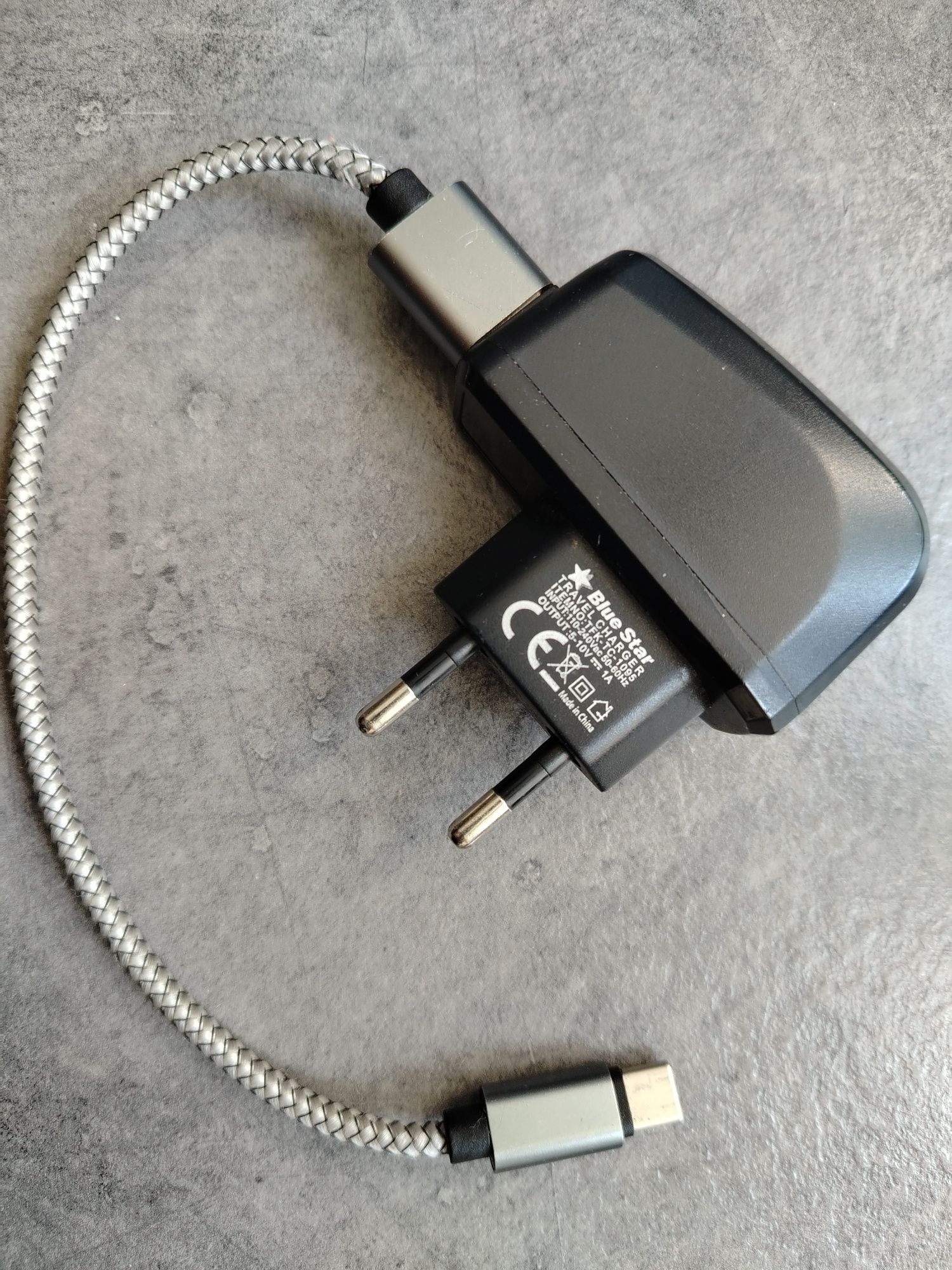 Motorola E40 stan jak nowy + zestaw dodatków