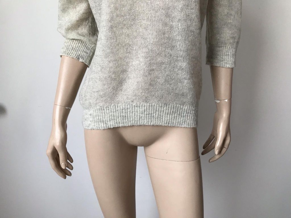Filippa K sweter damski L moher wełna 
41%kid moher 
14%wełna 
rozmiar