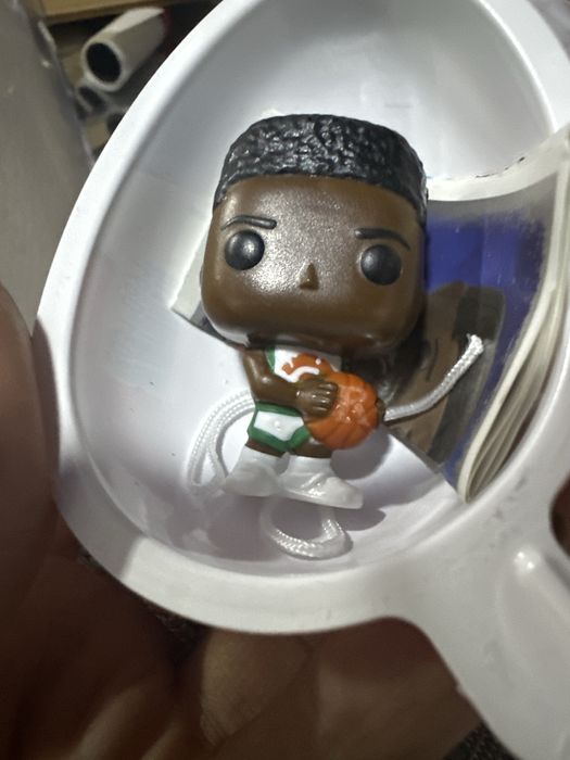 Kinder joy фігурки , дивні дива