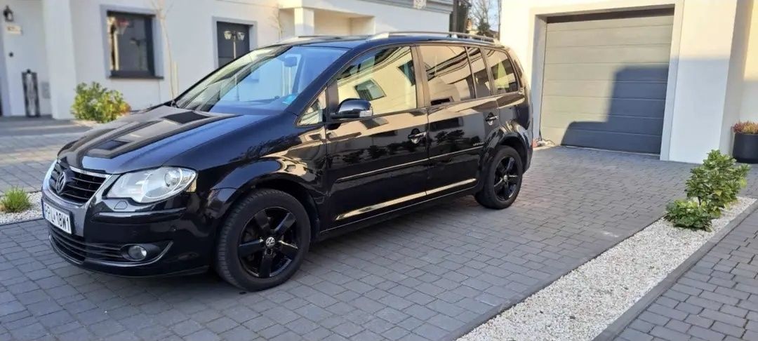 Volkswagen Touran rocznik 2008 2 litry