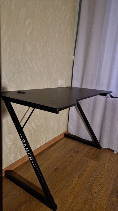 Компьютерний (геймерський) стіл