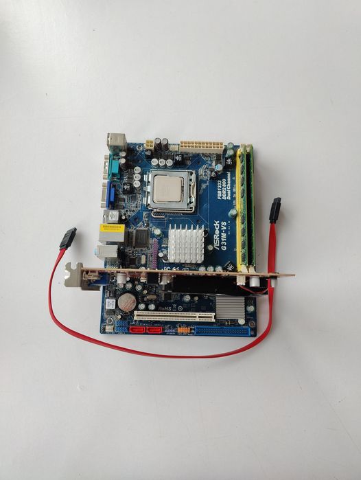 Asrock g31m-vs + intel Pentium 5300 + PowerColor HD6570 1gb + kingmax