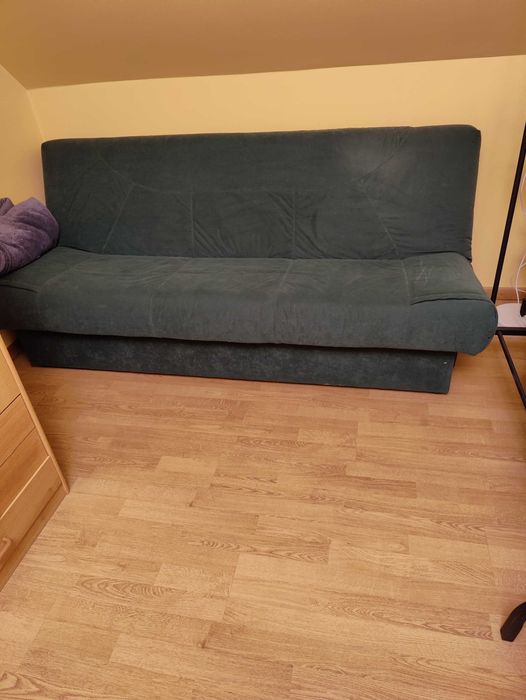 sprzedam 2 fotele ,szafę, stolik, wersalkę