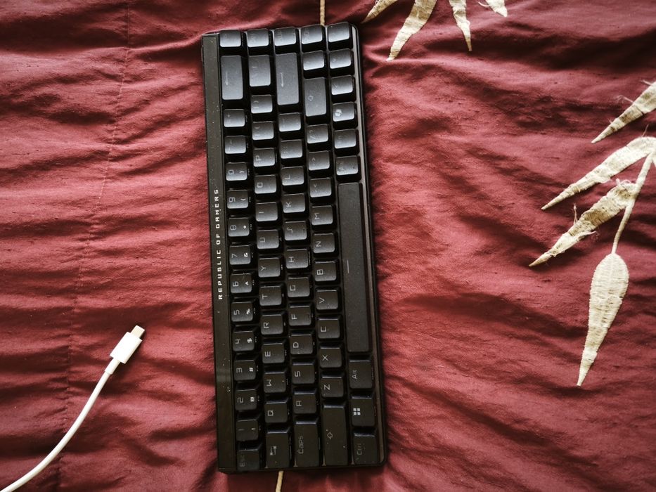 Магнитная клавиатура ASUS ROG Falchion Ace HFX