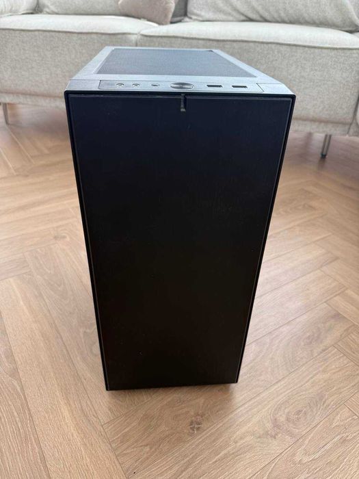 Корпус Fractal Design Define C - безшумний