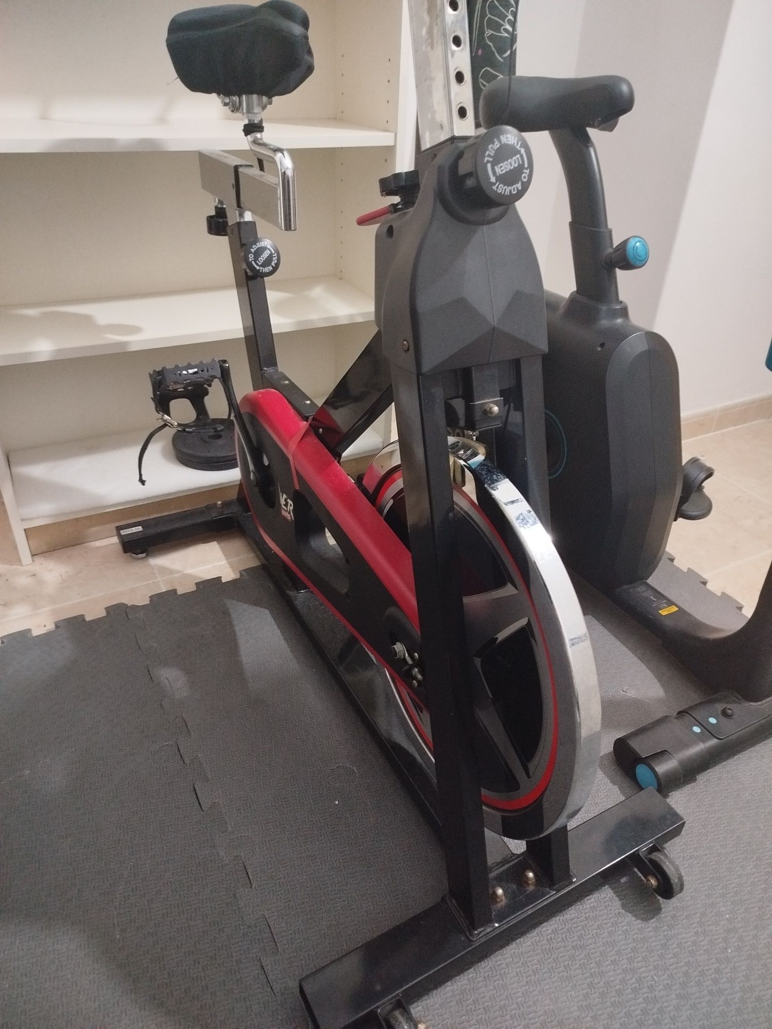 Vendo Duas bicicletas estáticas