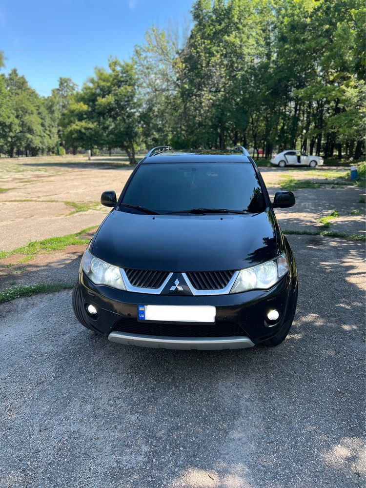 Продам Mitsubishi outlander XL