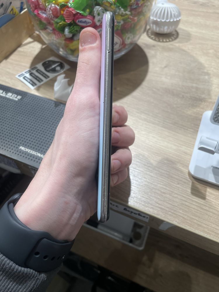 Huawei P40 Lite 6/128 • Робочий • Львів • 2500 грн