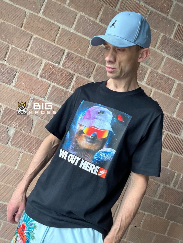 Чоловіча футболка Nike u nsw tee oc photo 1 (HJ0752-100); (HJ0752-010)