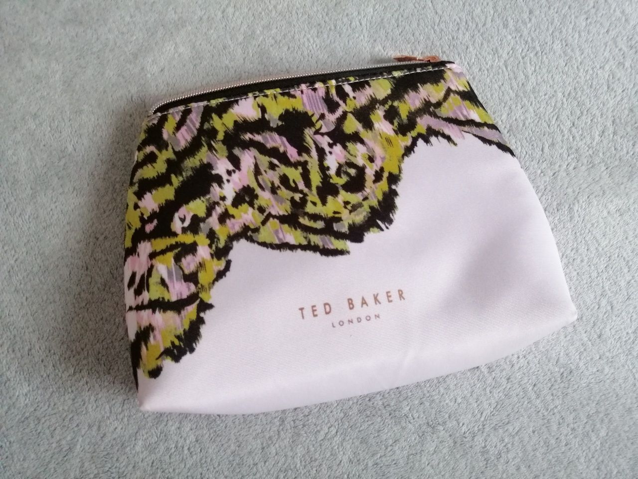 Ted Baker London kosmetyczka pojemna