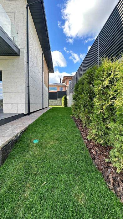 Просторий будинок в Лісниках з панорамним видом — мальовниче місце!