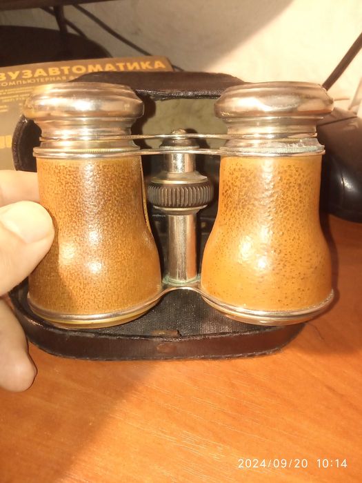 антикварный бинокль Франция