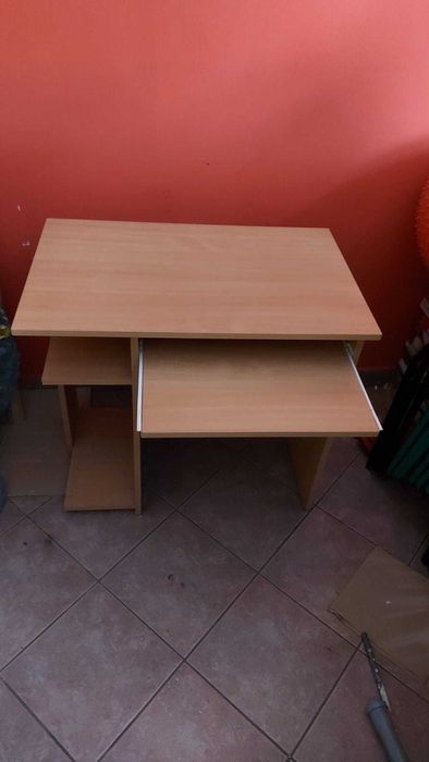 Sprzedam biurko bardzo dobry stan
