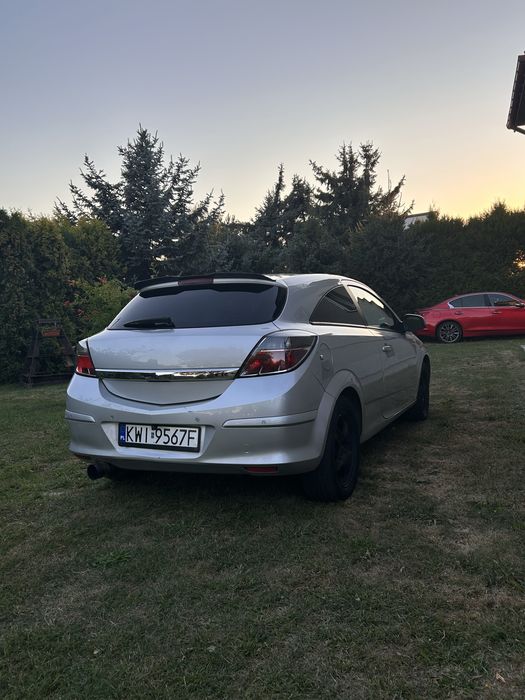 Opel Astra H GTC