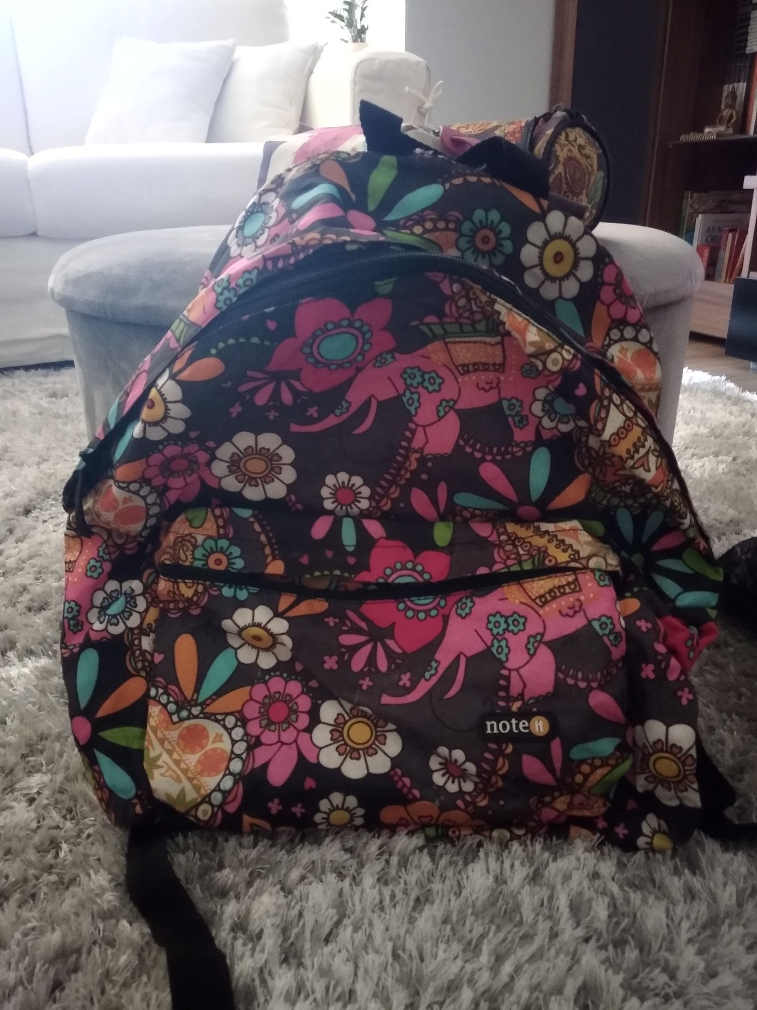 Mochilas Novas e Como Novas