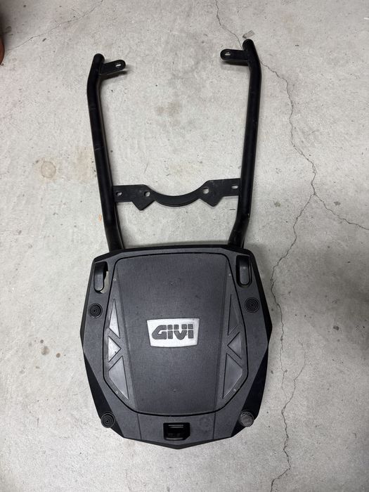 Suporte top case Givi para XSR 700 / MT 07