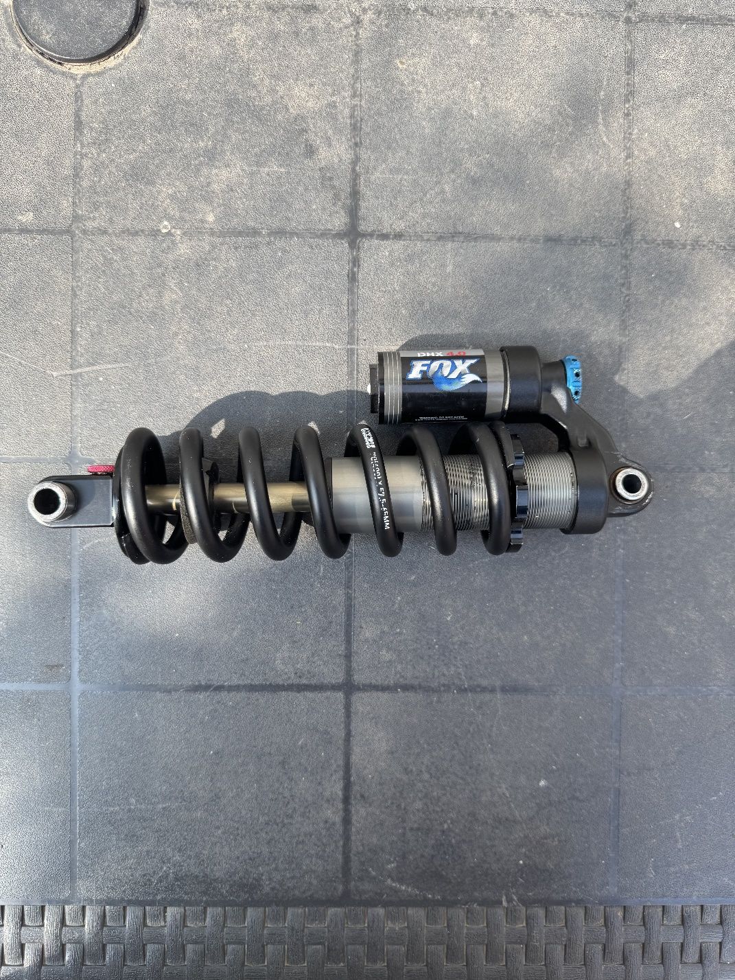 Продам амортизатор fox dhx 4.0
