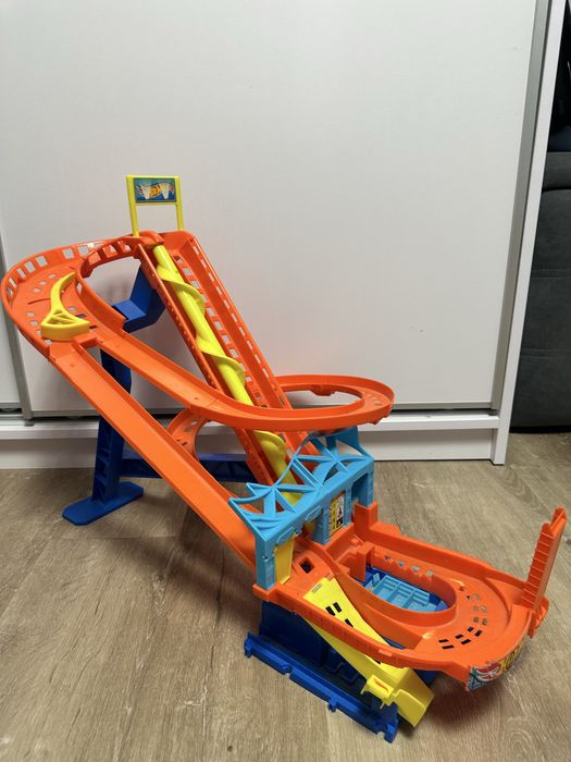 Ігровий набір Hot Wheels Гонки на американських гірках