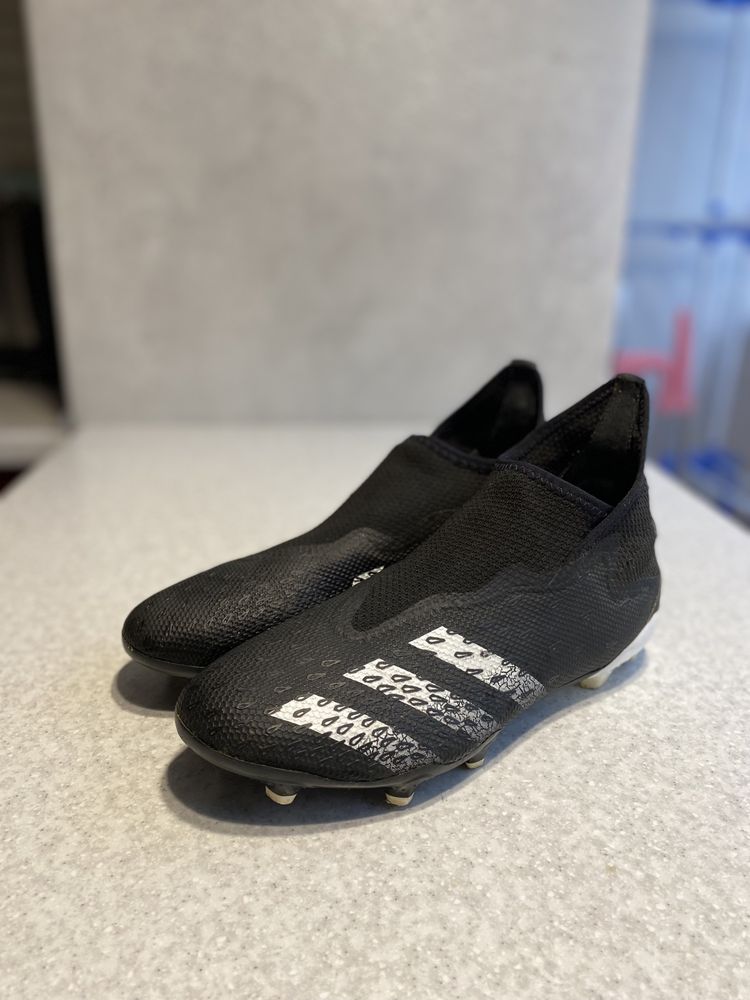 Копачки adidas predator