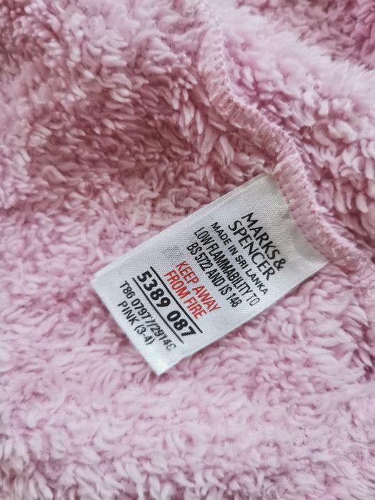 Szlafrok dla dziewczynki r 104 Marks&Spencer