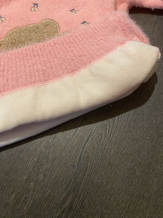 Свитер для девочки 90 новый