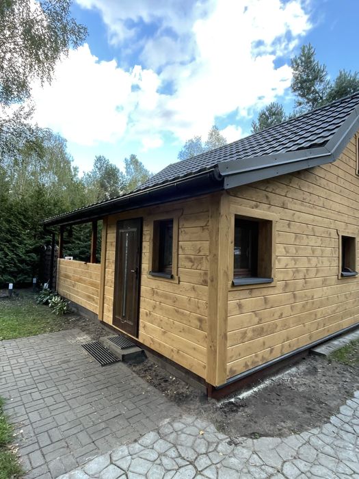 Wykończenia/Rmonty/Elewacje drewniane/ocieplenia wełną/poddasza/tarasy