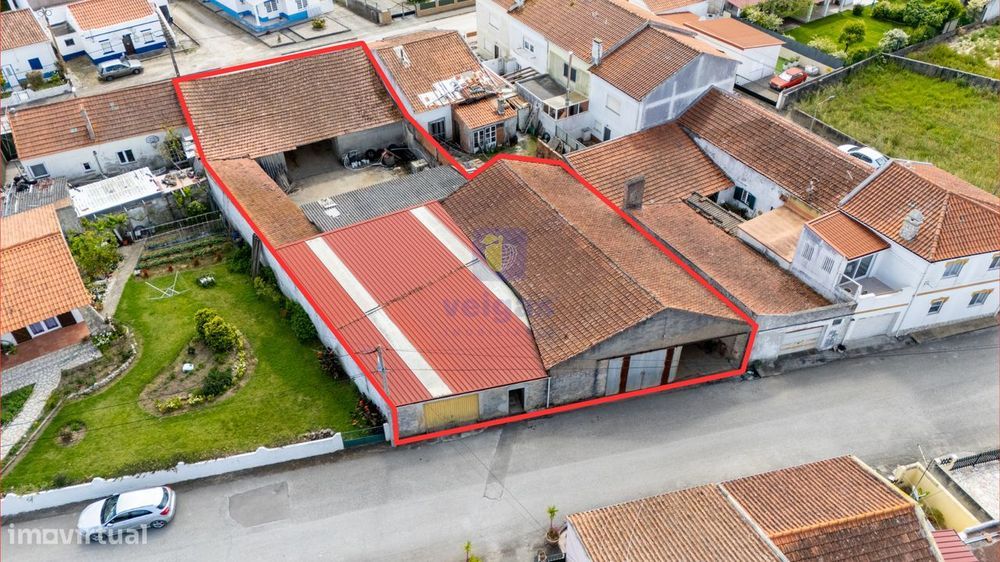 Moradia para reabilitar com Armazéns - Serra d’El Rei