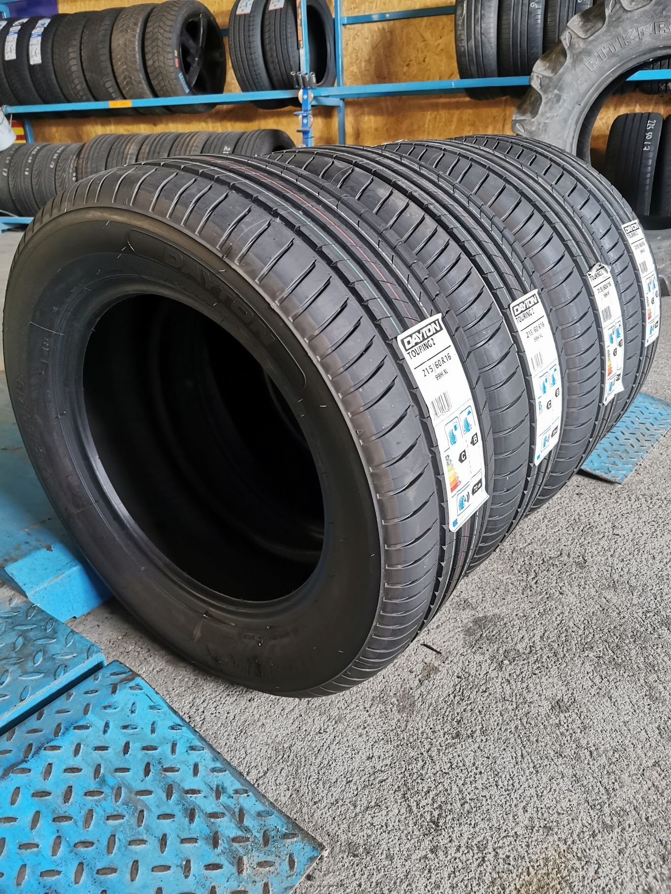 SUPER OKAZJA Komplet opon 215/60R16 99H Dayton Touring 2 z 2017r.