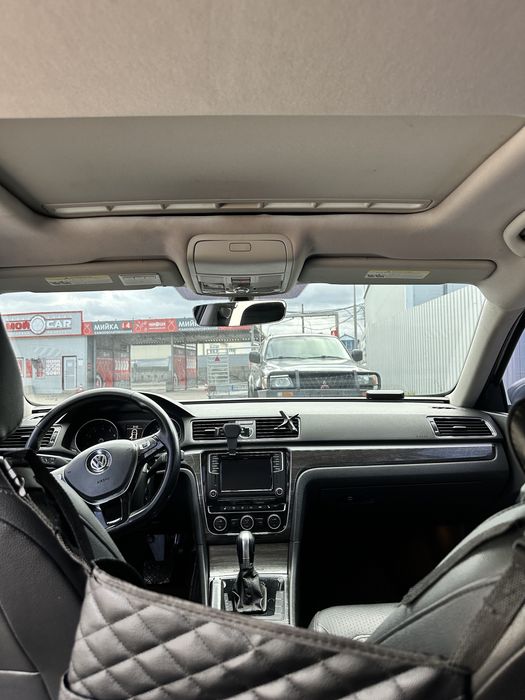 Volkswagen Passat B8 SE 2015 poky • 1.8 TSI • Автомат