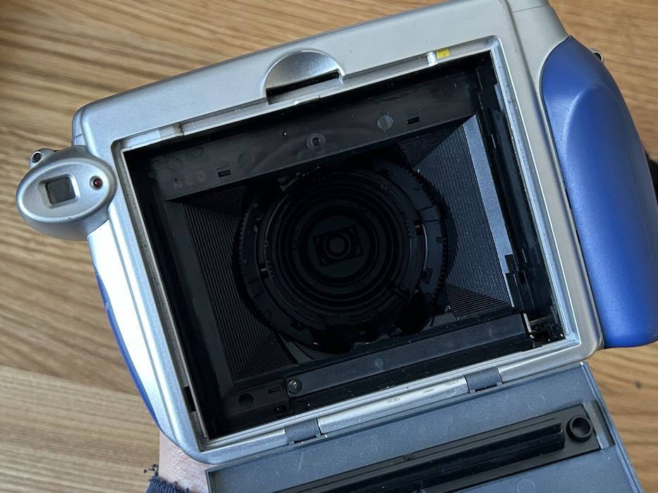 Aparat analogowy natychmiastowy Fujifilm instax Wide 200