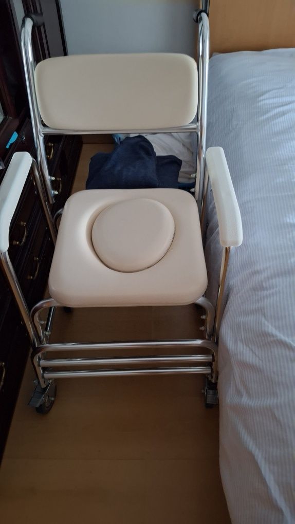 Cama articulada automática com pega + cadeira